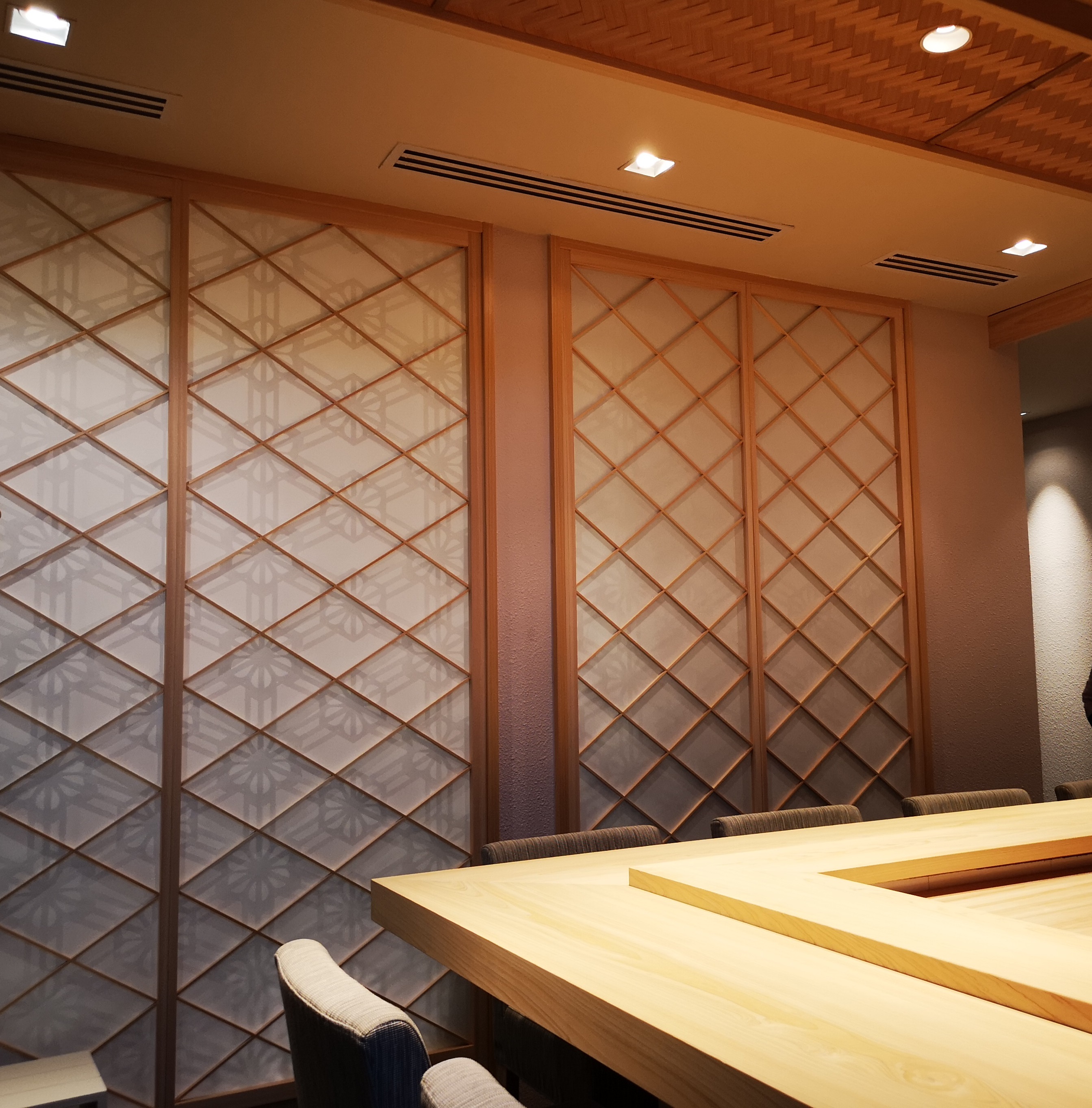 シンガポール／TOMS & DESIGN ASSOCIATES LTD.様／小康和様